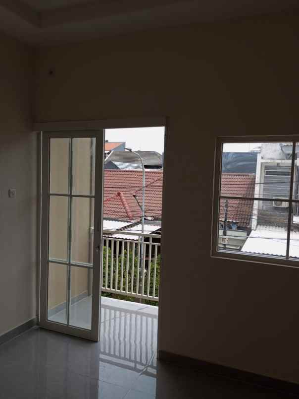 dijual rumah mulyorejo