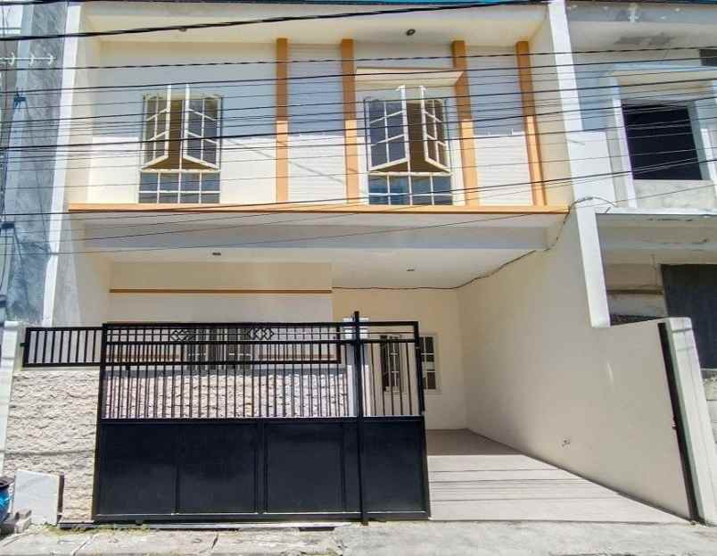 dijual rumah mulyosari