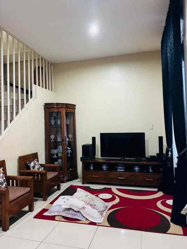 dijual rumah murah dalam kompleks