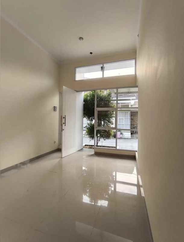 dijual rumah murah desain minimalis di ciputat serua