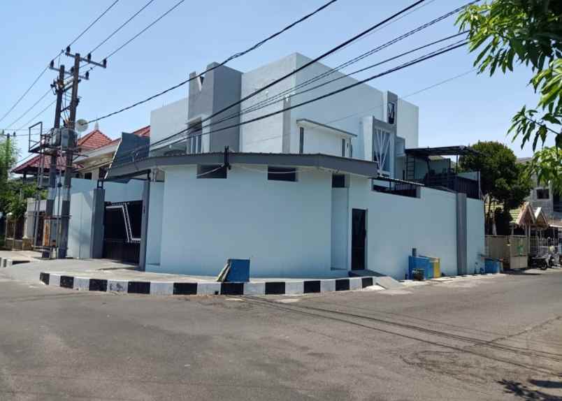 dijual rumah nginden