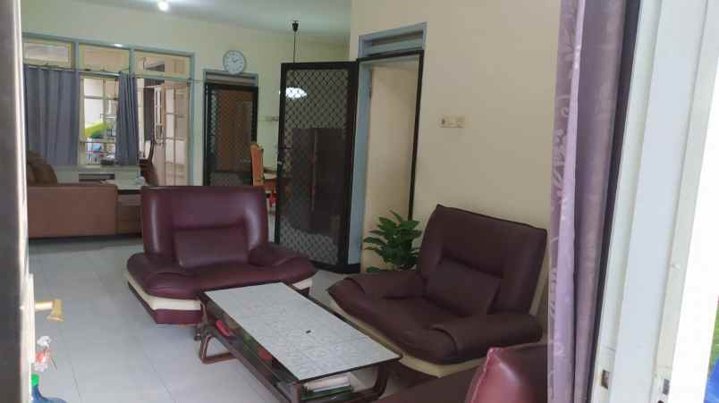 dijual rumah nirwana eksekutif