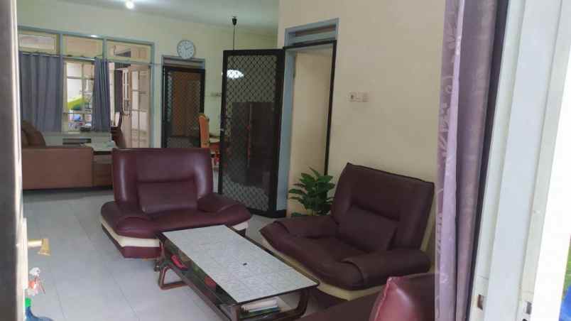 dijual rumah nirwana eksekutif