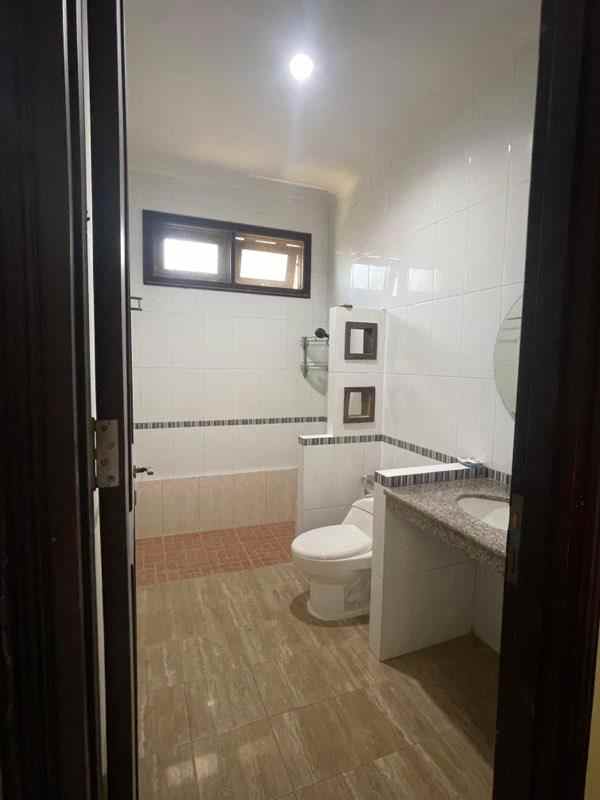 dijual rumah pakuwon city san diego