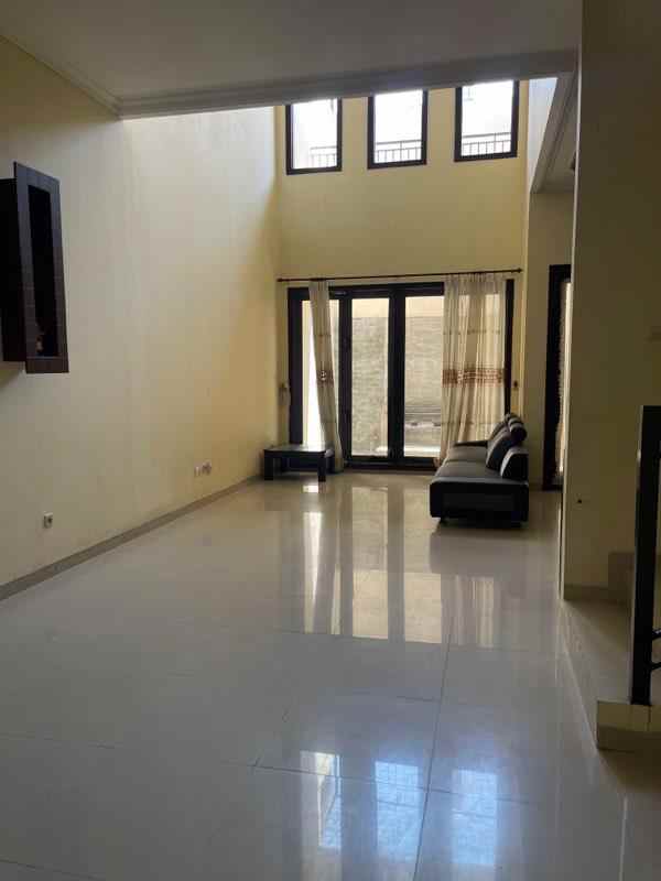 dijual rumah pakuwon city san diego