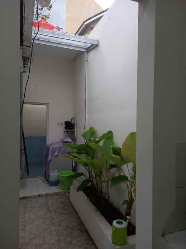 dijual rumah pandanaran hills