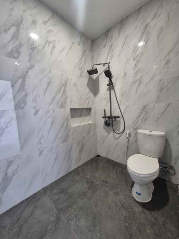 dijual rumah pandugo