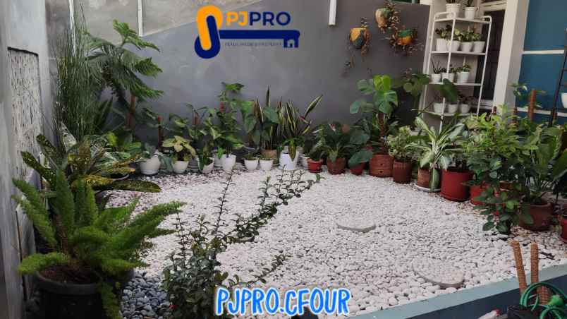 dijual rumah panjibuwono city