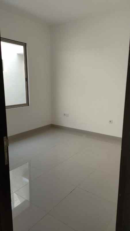 dijual rumah pantai indah kapuk jakarta