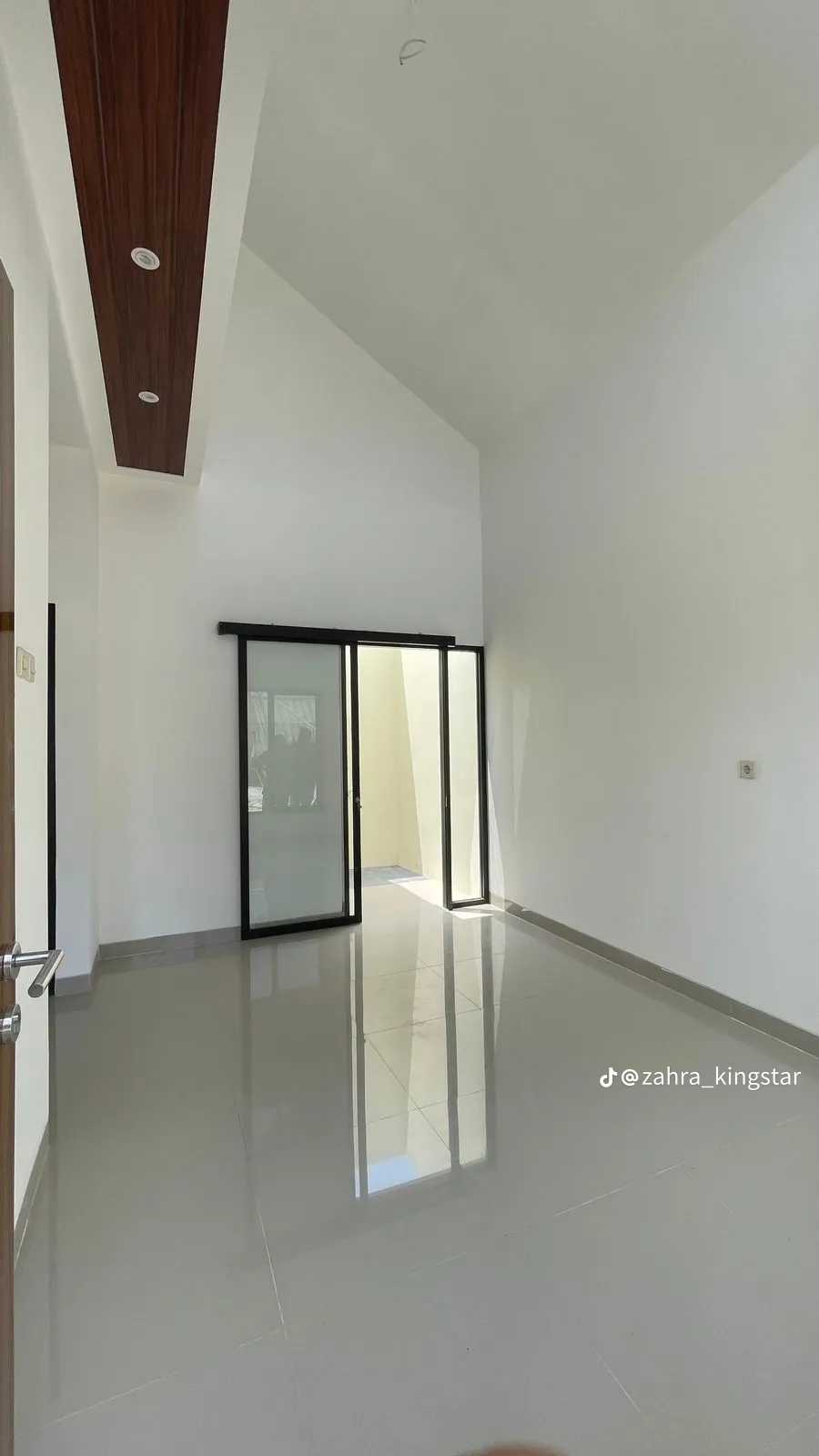 dijual rumah pantai makmur