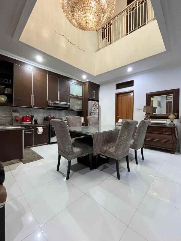 dijual rumah pasar minggu