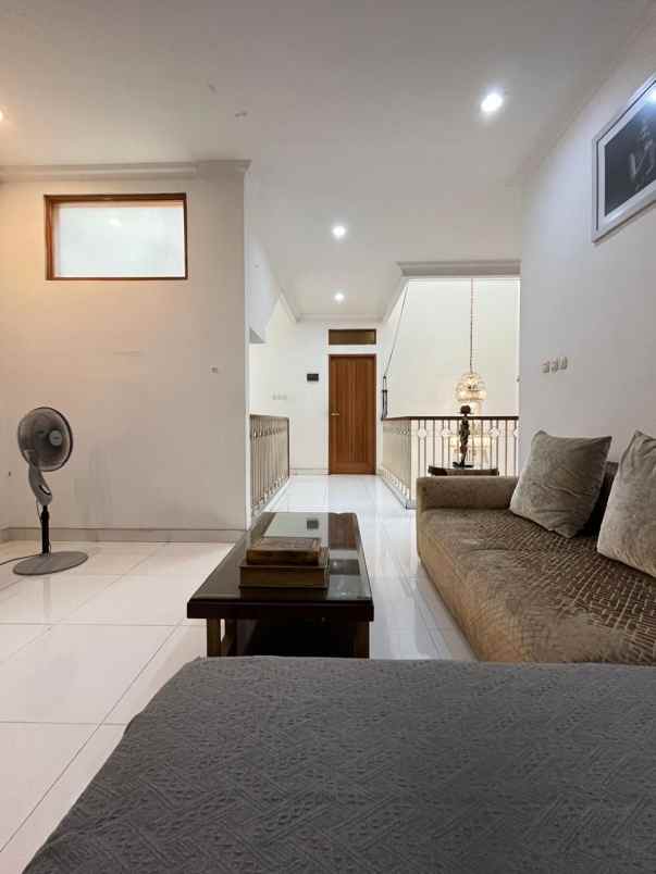 dijual rumah pasar minggu