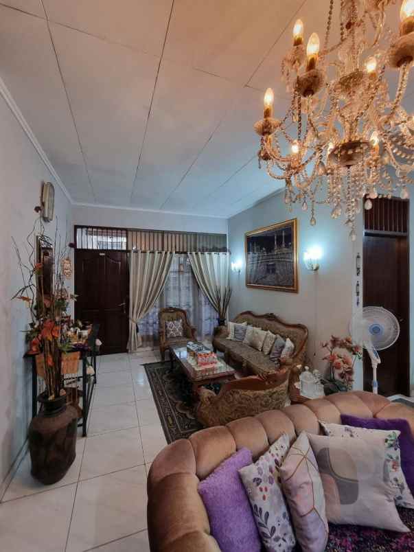 dijual rumah pejaten