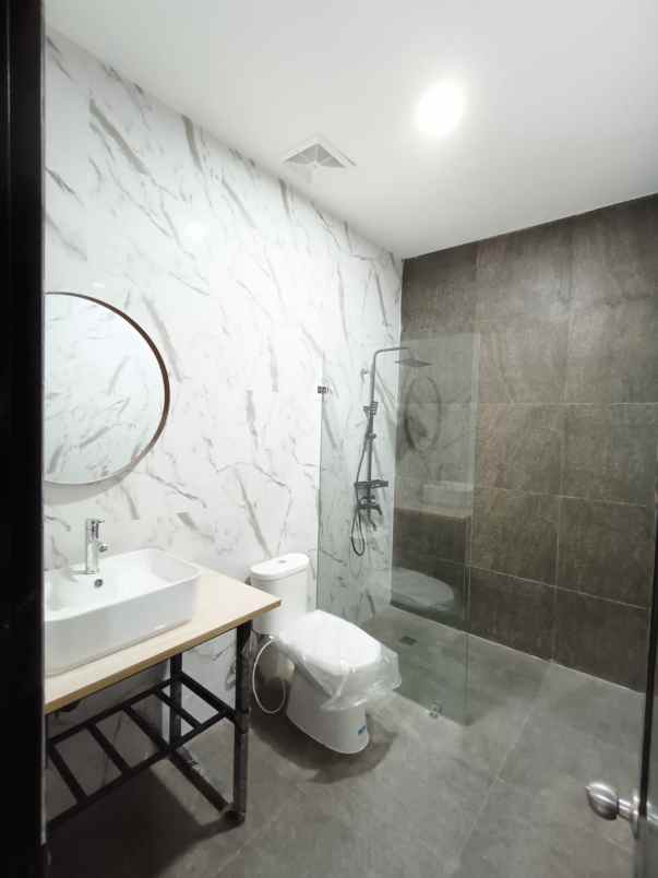 dijual rumah pelangi gading residence