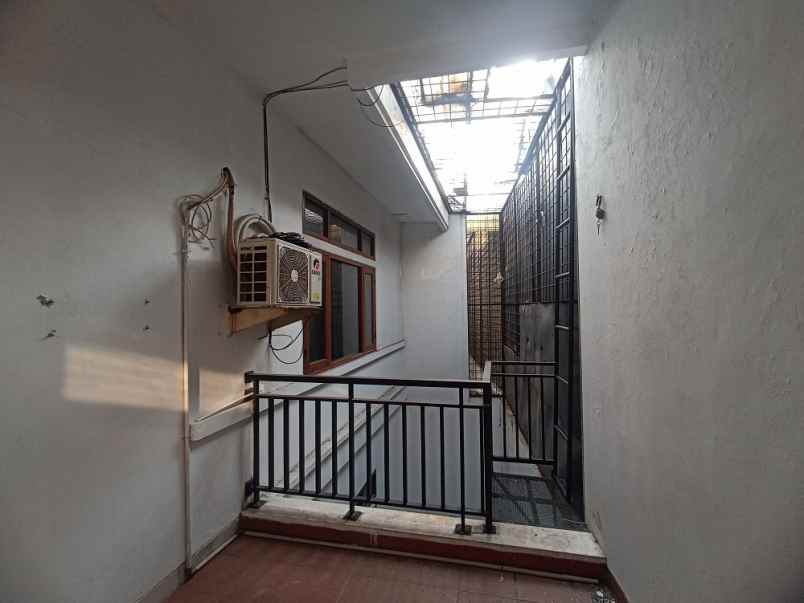 dijual rumah pelangi gading residence