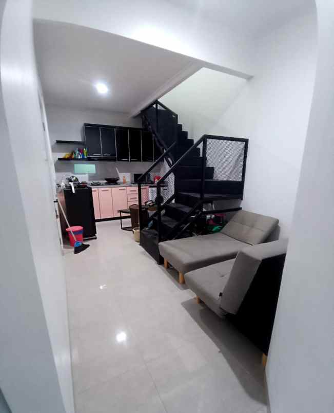 dijual rumah perumahan de kandias grande