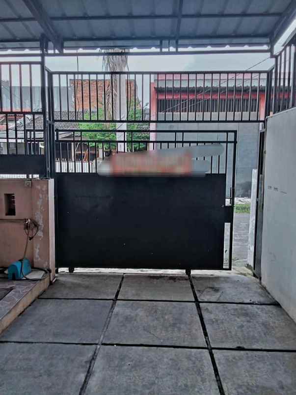 dijual rumah perumahan duta bandara