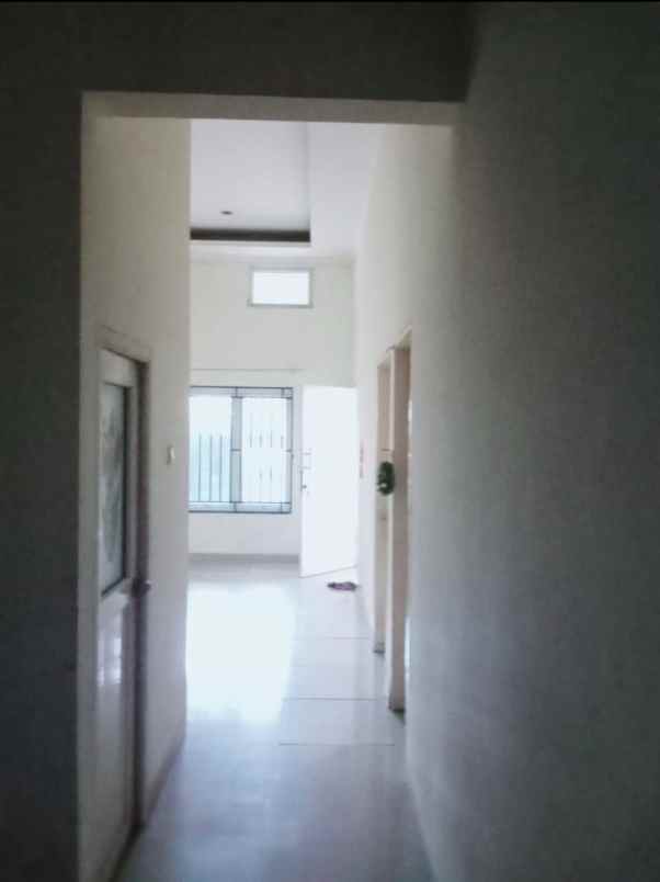 dijual rumah perumahan duta bandara