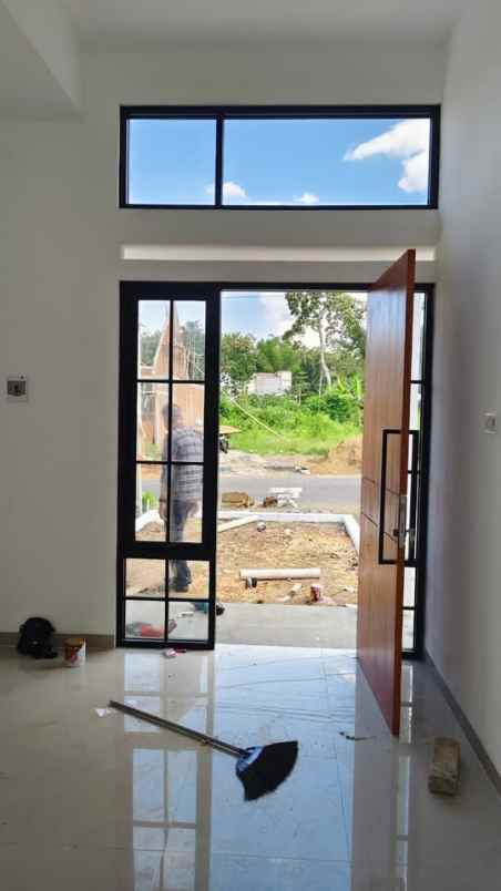 dijual rumah perumahan oma view