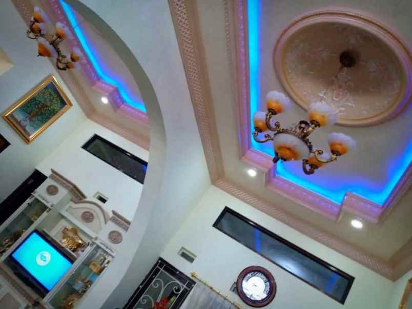 dijual rumah perumahan palm oasis