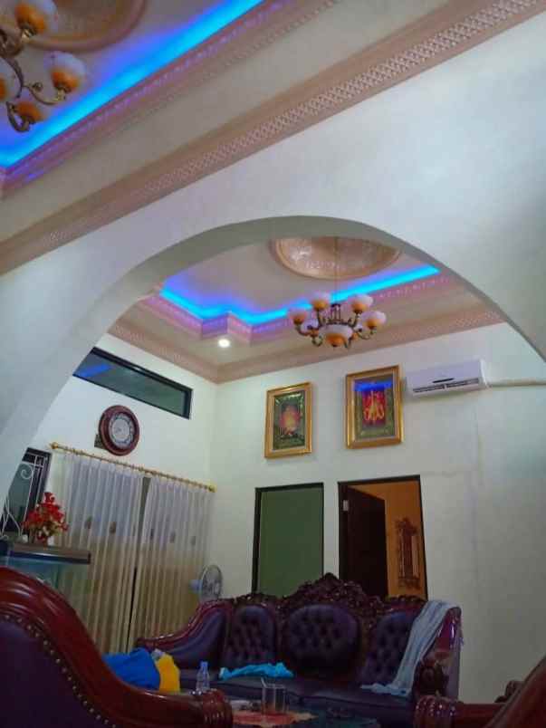 dijual rumah perumahan palm oasis