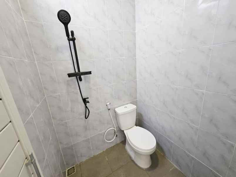 dijual rumah perumahan pesona anggrek