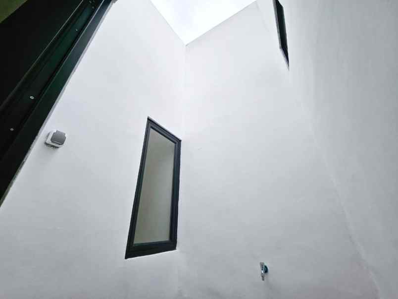 dijual rumah perumahan pesona anggrek