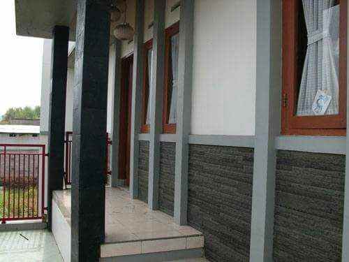 dijual rumah perumahan stone hill giri