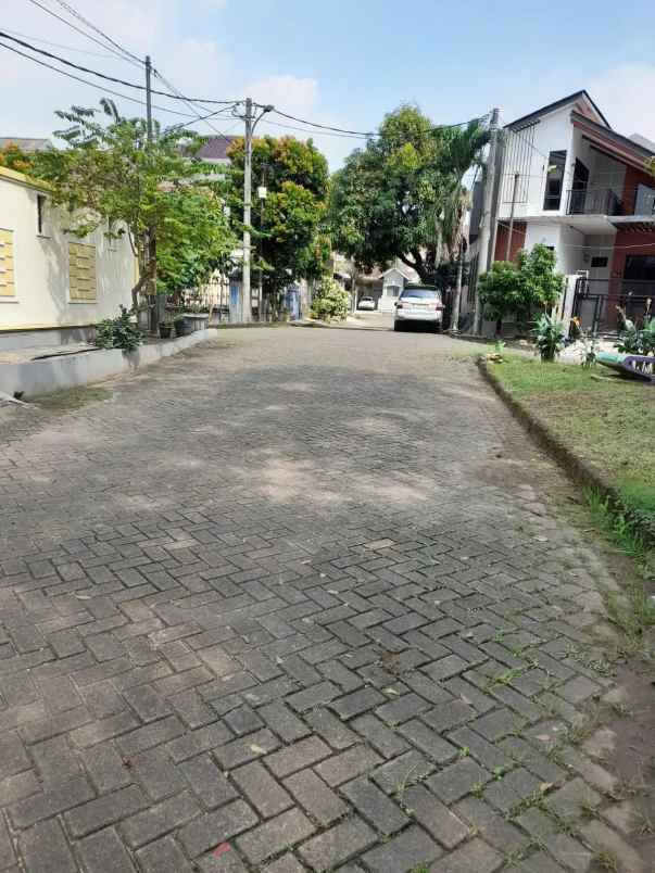 dijual rumah perumahan taman kota