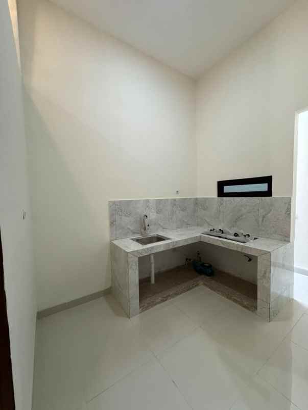 dijual rumah perumnas 1 jl semangka 3