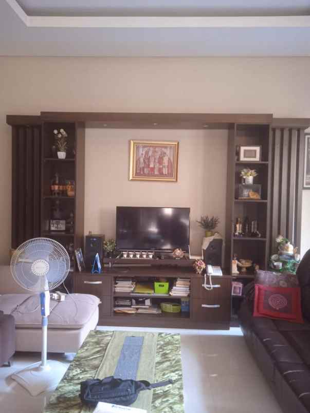 dijual rumah pesona khayangan depok