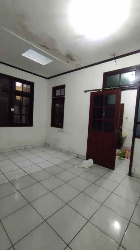 dijual rumah petojo selatan