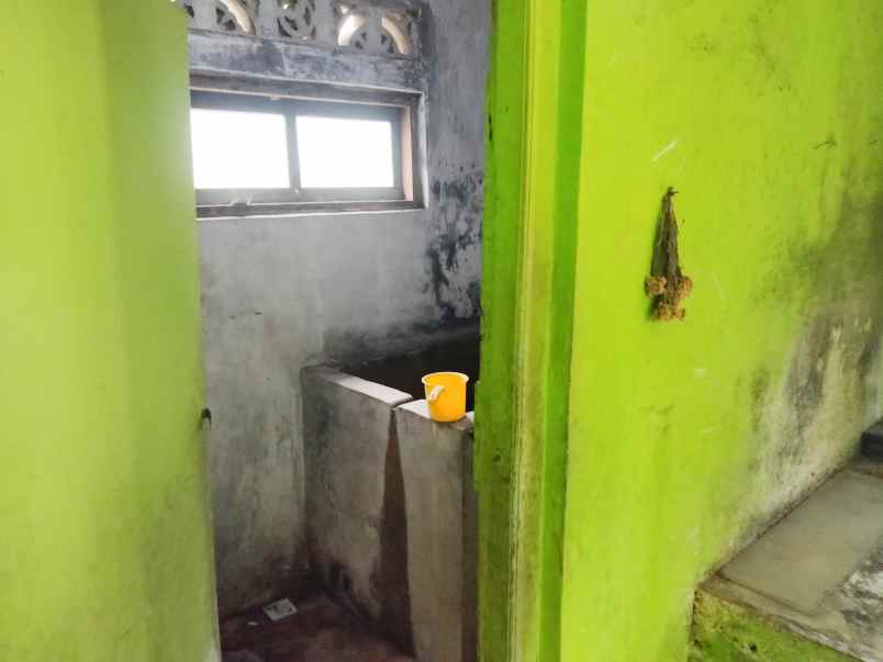 dijual rumah pinggir jl desa dekat ke jalan propinsi