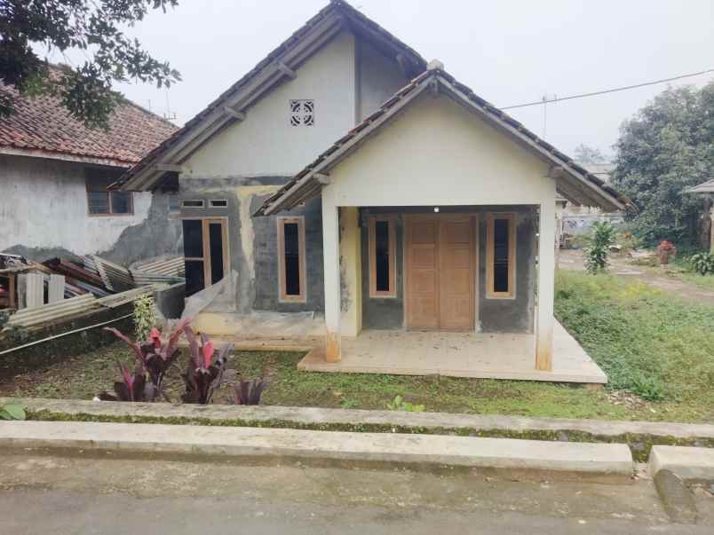 dijual rumah pinggir jl desa dekat ke jalan propinsi