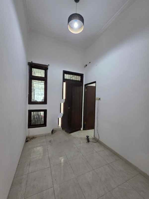 dijual rumah ploso sudh direnov total ploso surabaya