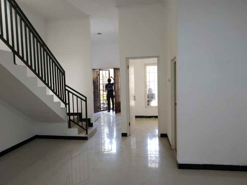 dijual rumah ploso timur