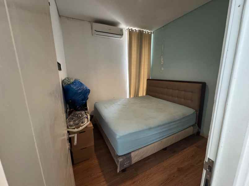 dijual rumah pondek aren tangerang selatan