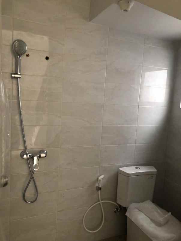 dijual rumah pondok candra 2 lt bangunan istimewa