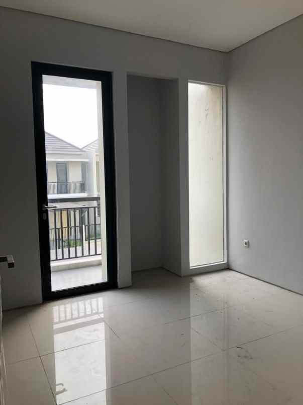 dijual rumah pondok candra 2 lt bangunan istimewa