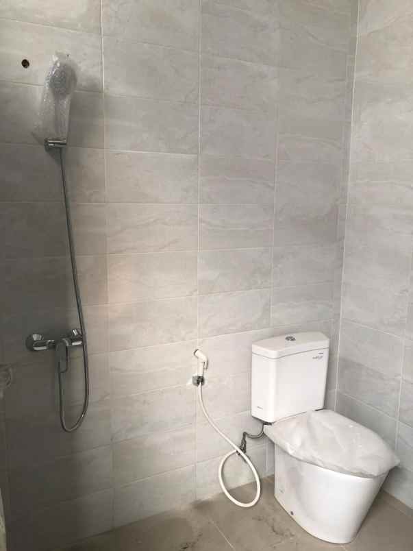 dijual rumah pondok candra 2 lt bangunan istimewa