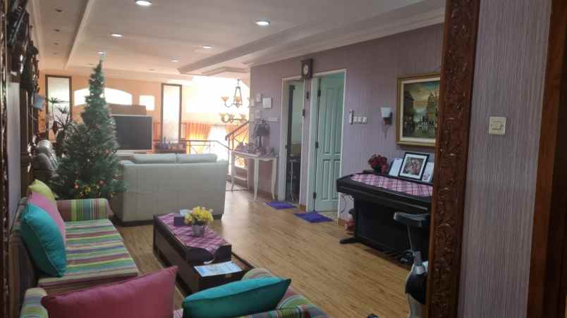 dijual rumah pondok gede