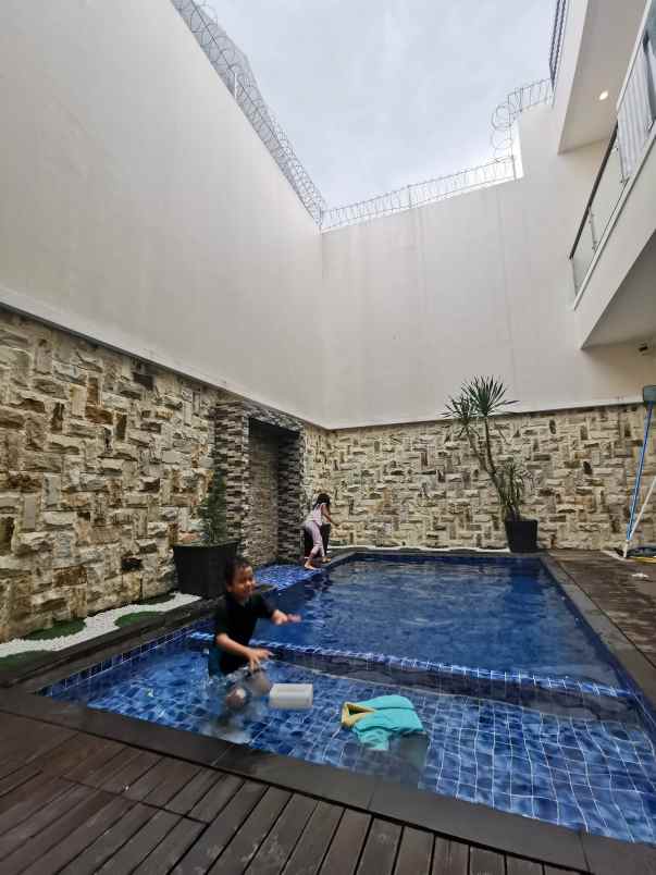 dijual rumah poris plawad