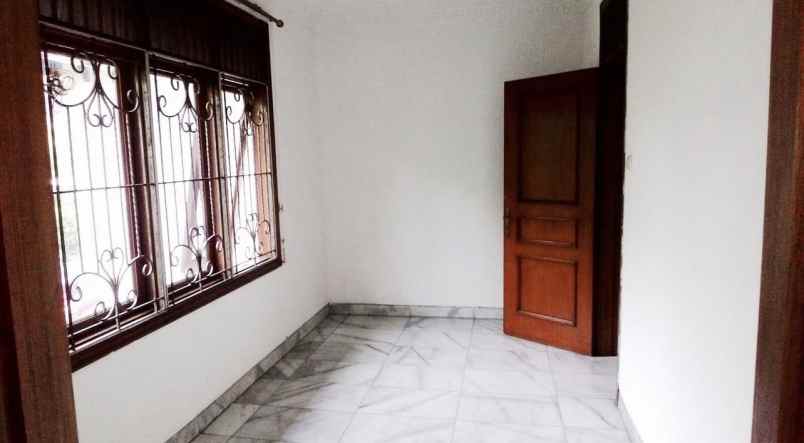 dijual rumah puri cinere pangkalan jati