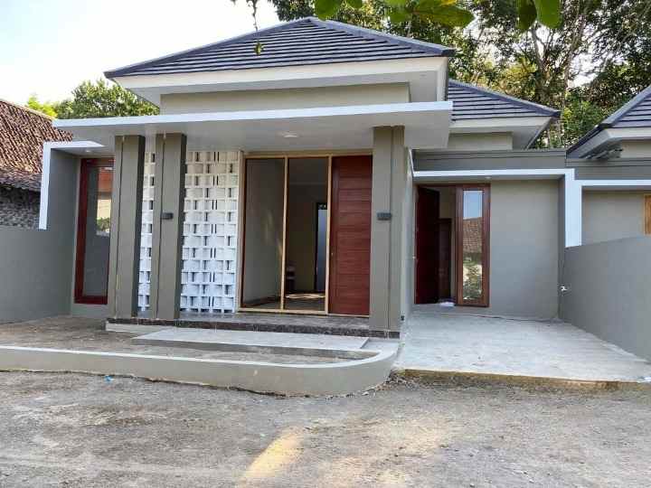 dijual rumah purwomartani kalasan