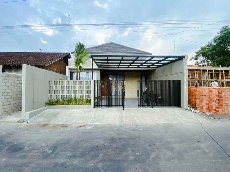 dijual rumah purwomartani kalasan sleman