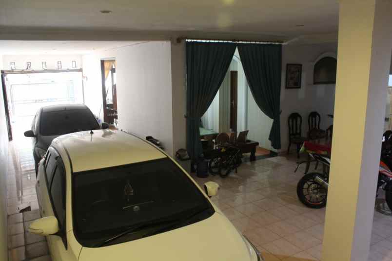 dijual rumah radio dalam