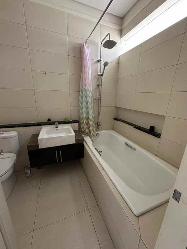 dijual rumah raffles garden citraland