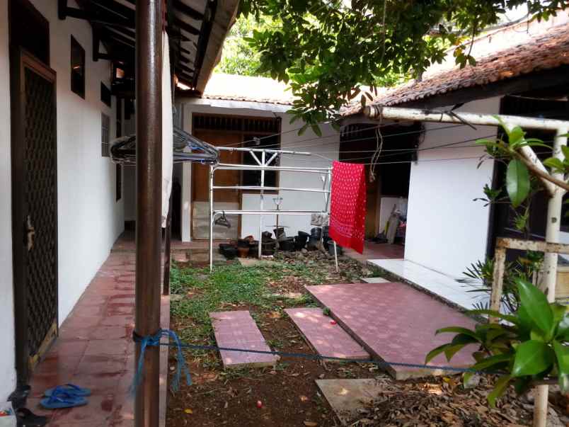 dijual rumah rambutan