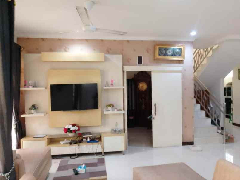 dijual rumah rancabolang