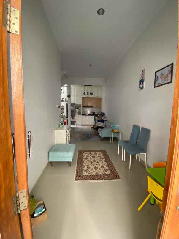 dijual rumah ratu jaya